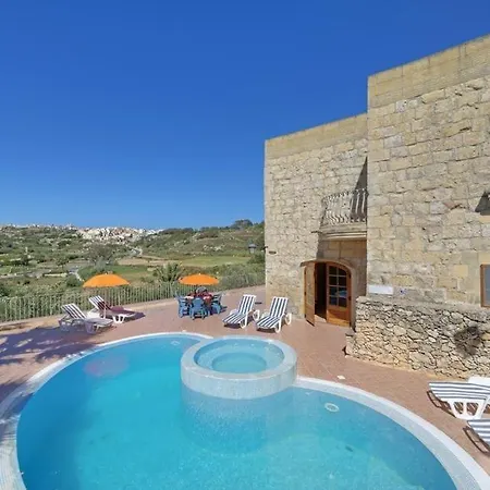 Ta' Gorgun Sleeps 6 Pool Villa Mellieħa