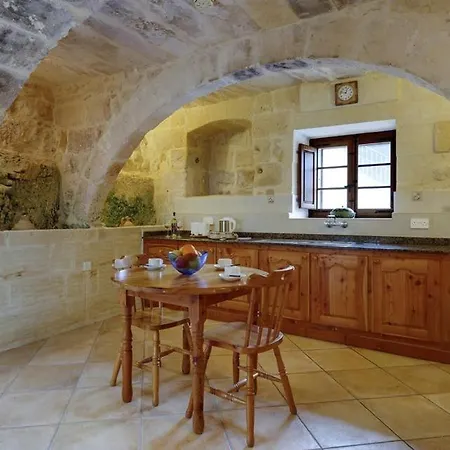 Ta' Gorgun Sleeps 6 Pool Mellieħa