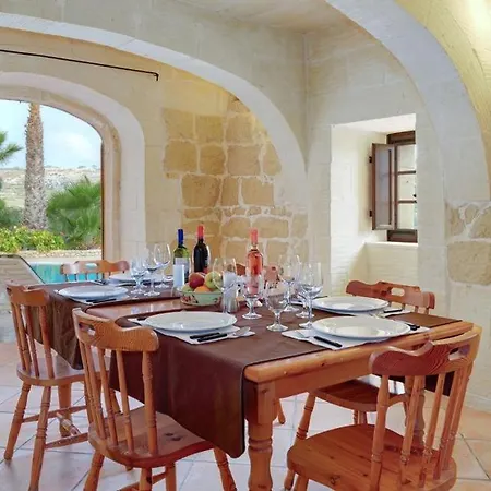 Ta' Gorgun Sleeps 6 Pool