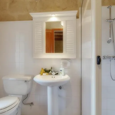 Ta' Gorgun Sleeps 6 Pool Villa Mellieħa