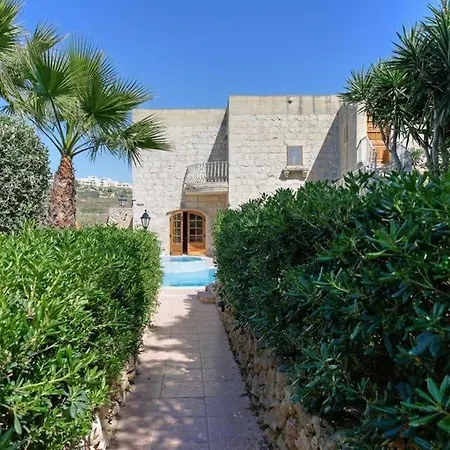 Ta' Gorgun Sleeps 6 Pool * Mellieha