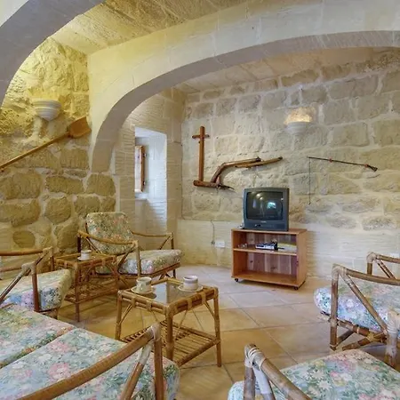 Ta' Gorgun Sleeps 6 Pool Mellieha